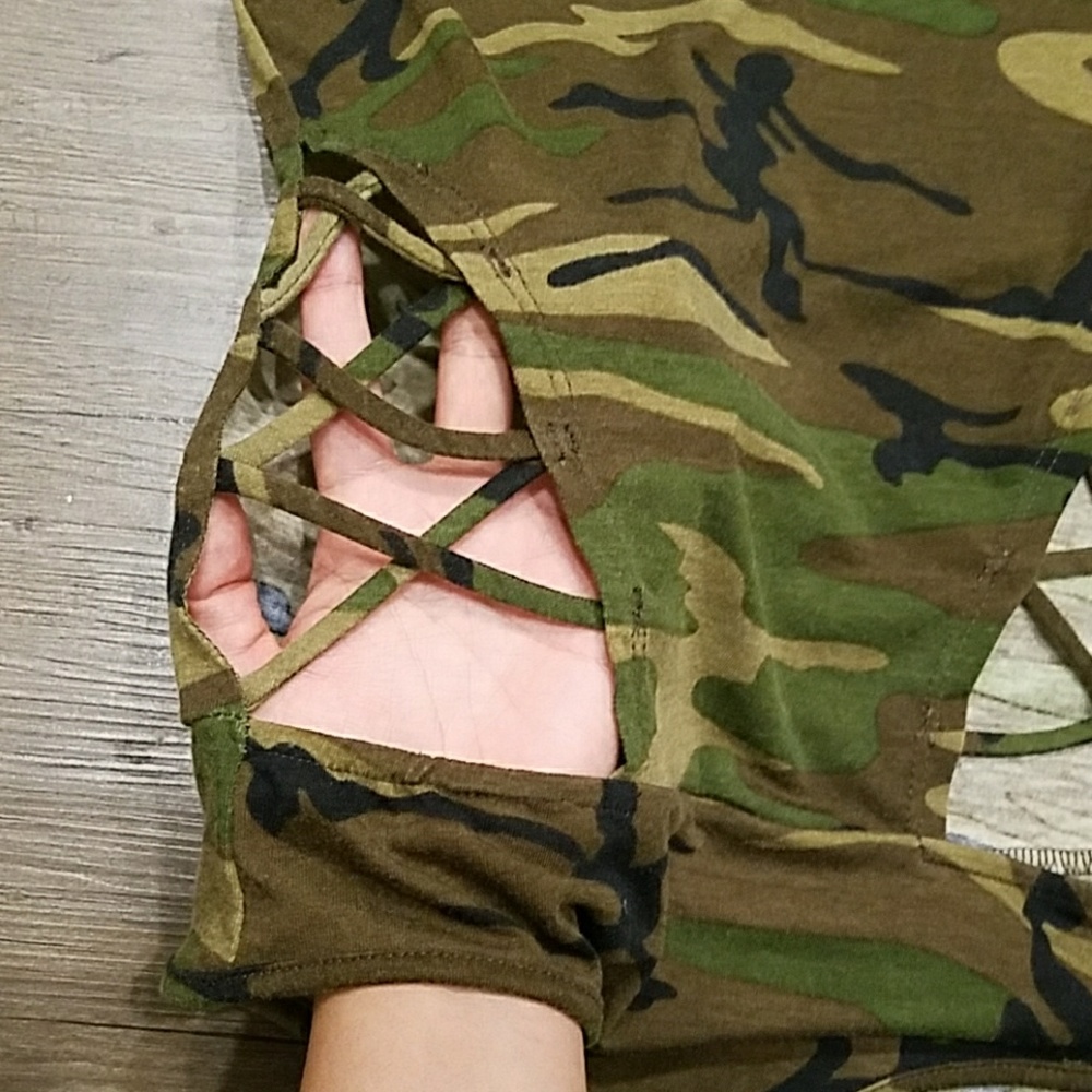 Top - Picture 2 of 4